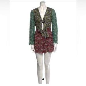 Alice + Olivia
Printed V-Neck Romper - Small -  NWOT (size 4)